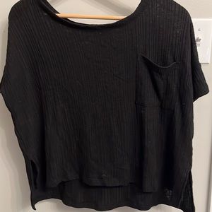 American Eagle Black ribbed top with pocket